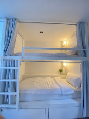 Comfort Shared Dormitory, Balcony | Free WiFi