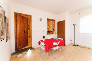 Dining - House 90 m. from the beach in Bolsena (Bolsena)