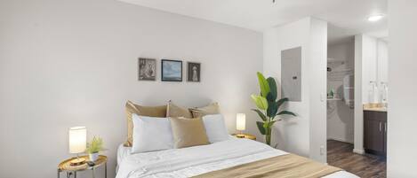 1 bedroom, iron/ironing board, free WiFi, bed sheets