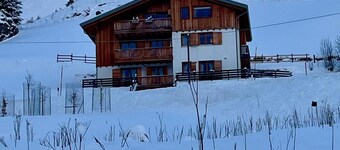 Apartamento 'Sunny Arabba' con vistas a la montaña, jardín privado y Wi-Fi