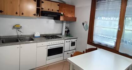 Apartment 'Oliva's House' with Private Garden, Wi-Fi and Air Conditioning