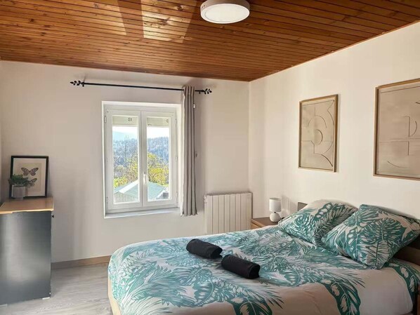 1 bedroom, WiFi, bed sheets