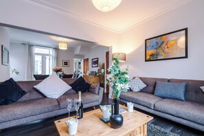 House, Patio | Living area