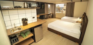 スタンダード ダブルルーム | セーフティボックス (室内)、デスク、ノートパソコン用作業スペース、WiFi (無料)