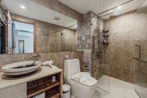 Apartment | Bathroom