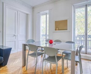 Dining - NESTLED IN ONE OF PARIS’S MOST VIBRANT &  HISTORIC NEIGHBORHOODS - OPERA (Paris)