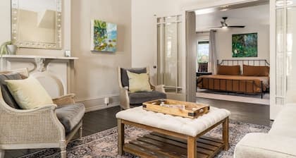 Historical & Quaint Renovated I-House in Downtown Somerset W/ Great Walkability