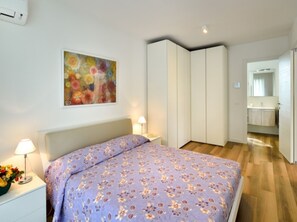 4 habitaciones, internet y ropa de cama 
