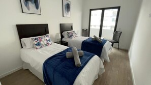 2 habitaciones, tabla de planchar con plancha y wifi gratis 