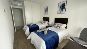 2 bedrooms, iron/ironing board, free WiFi, bed sheets