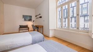 2 bedrooms, iron/ironing board, free WiFi, bed sheets - Charming Santos Apartment by LovelyStay (Lisboa)