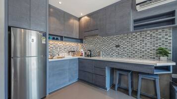 Apartment, Balcony | Private kitchen