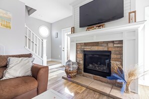 Smart TV, chimenea y tenis de mesa 