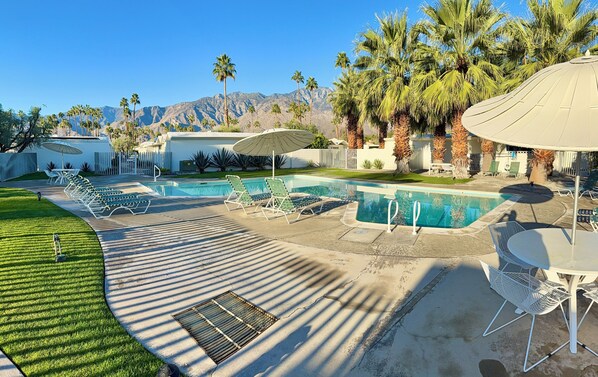 Piscine extérieure, piscine chauffée