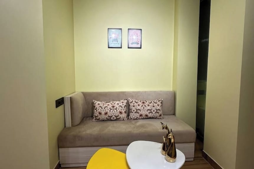 Sunrise Studio 2 - Delhi