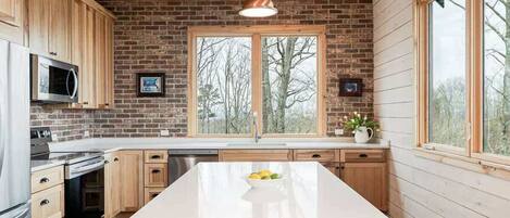 ثلاجة، ميكروويف، فرن، موقد طهي مسطح