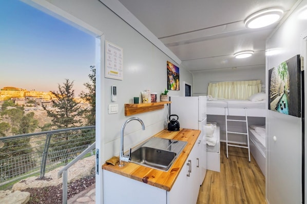 Classic Mobile Home - Peace Forest Jerusalem - Cabins & Caravans by City of David (Jerusalem)