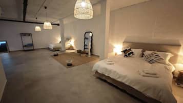 4 dormitorios, caja fuerte, tabla de planchar con plancha y wifi