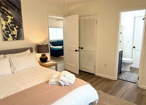 2 bedrooms, iron/ironing board, Internet, bed sheets