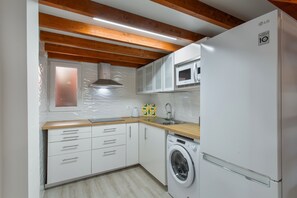 雪櫃、微波爐、爐具、咖啡機/沖茶器