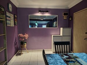 Apartment, 3 Bedrooms, Garden View | Living room