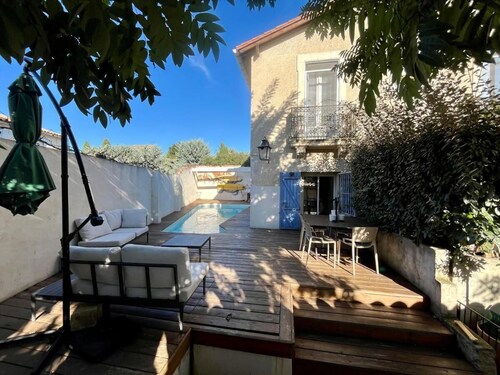 Villa SURF jardin/piscine, proche du centre-ville, à 10 mn des plages.