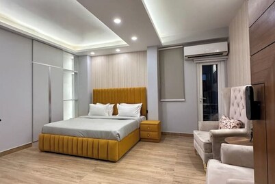 Sunrise studio 1