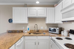 Condo, 1 Queen Bed with Sofa bed (Grand Caribbean West 311) | Private kitchen