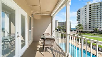 Condo, 1 Queen Bed with Sofa bed (Grand Caribbean West 311) | Outdoor dining