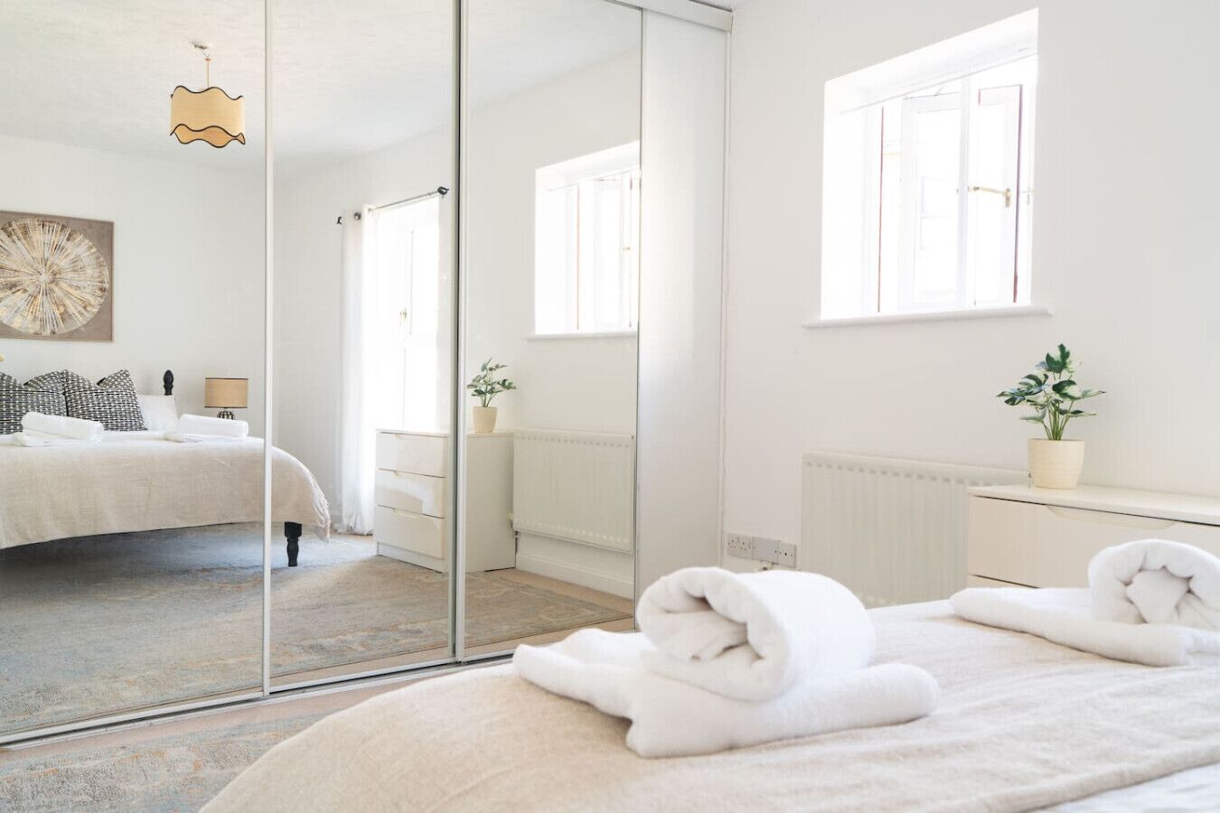 3 bedrooms, desk, WiFi