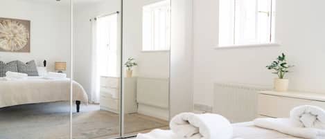 3 slaapkamers, een bureau, wifi