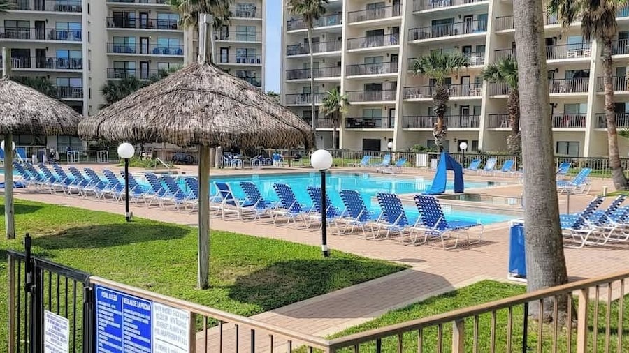 Beachfront Hotspot - New Furnishings - Pool - 1st Floor