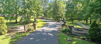 Cowboy Hideout on Horse Ranch, 14 miles from I-40, near Jackson, West Tennessee