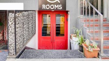 House | Reception