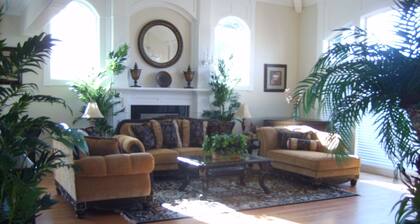 Spacious 5-bedroom villa in charming Bothell Sleeps 16+