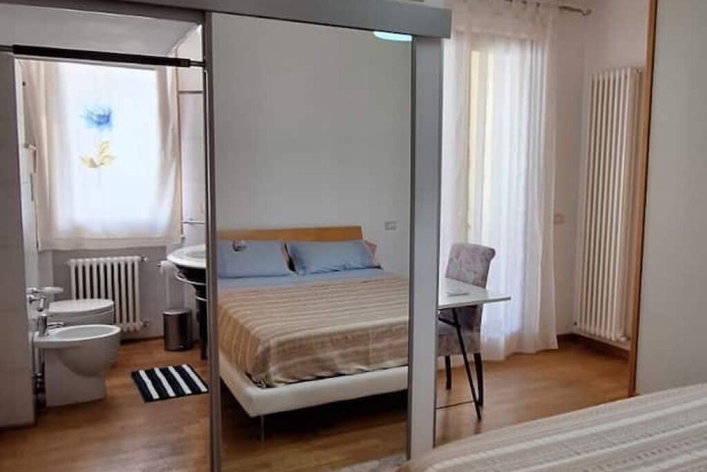 3 chambres, bureau, fer et planche à repasser, Wi-Fi gratuit