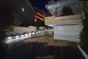Property grounds - Semi-detached house-Francavilla al mare (Francavilla al Mare)