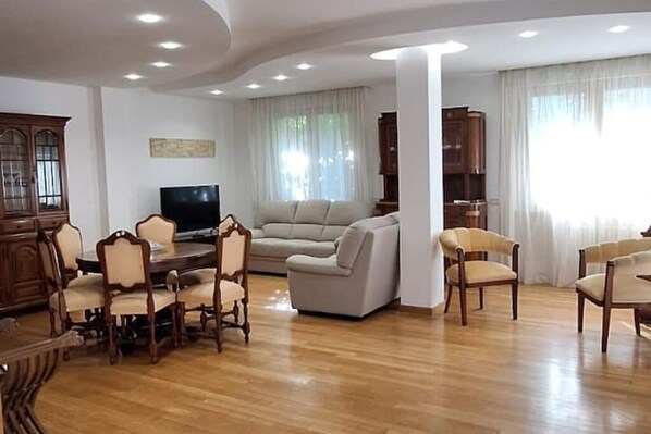 Smart TV - Semi-detached house-Francavilla al mare (Francavilla al Mare)