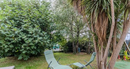 Chambre d'hotes Le Pesquit avec terrasse partagée, jardin commun et climatisation