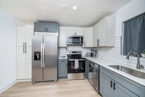 Cozy Apartment in Miami's Heart - Unit B