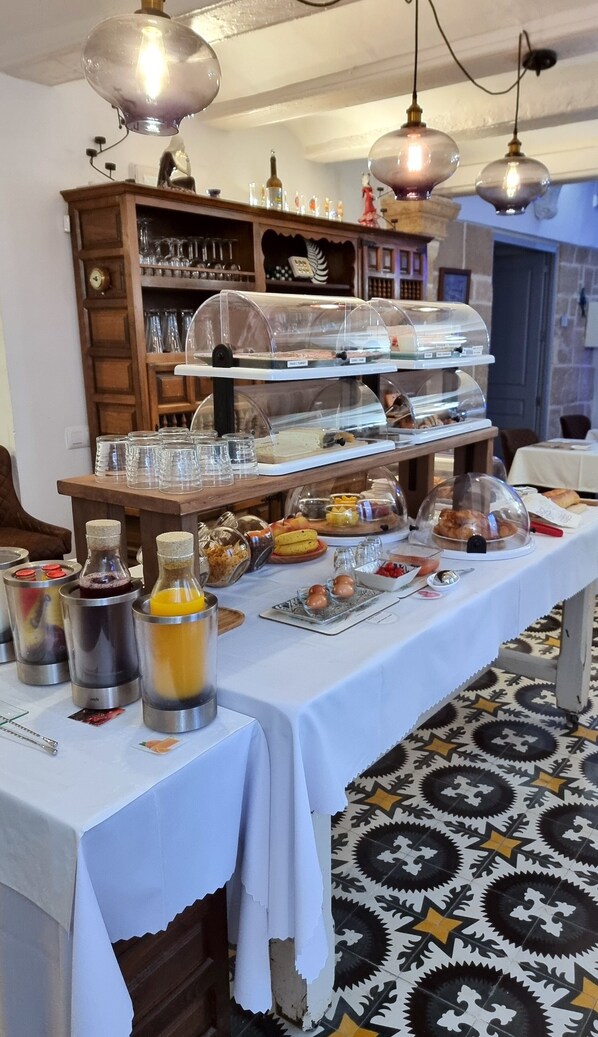 Desayuno buffet incluido todos los días