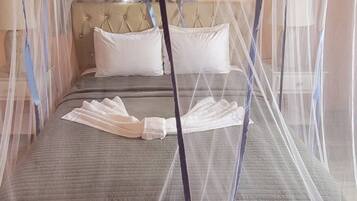 1 dormitori, planxa i posts de planxar, wifi i roba de llit