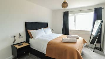 2 bedrooms, individually decorated, individually furnished, free WiFi