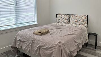 2 bedrooms, iron/ironing board, free WiFi