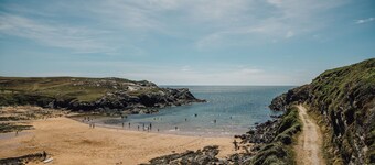 Traeth Atsain - sleeps 6 guests in 3 bedrooms