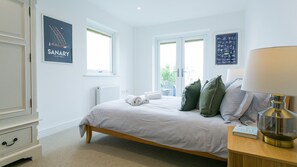 3 bedrooms, iron/ironing board, travel cot, free WiFi