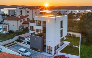 Exterior - Nice home in Pula with sauna (Pula)