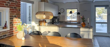 Réfrigérateur, four, plaque de cuisson, lave-vaisselle