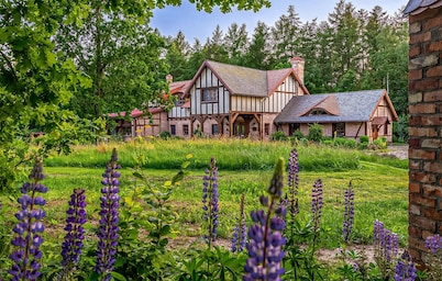 Stunning home in Laczno with sauna