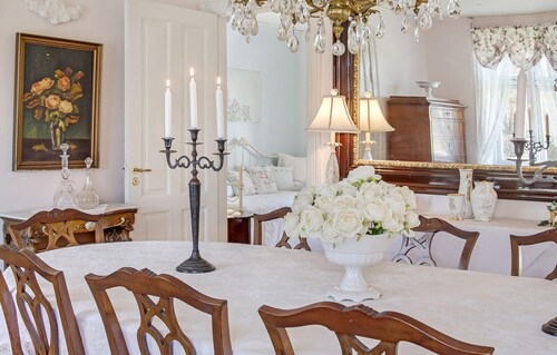 Awesome home in Humble with WiFi